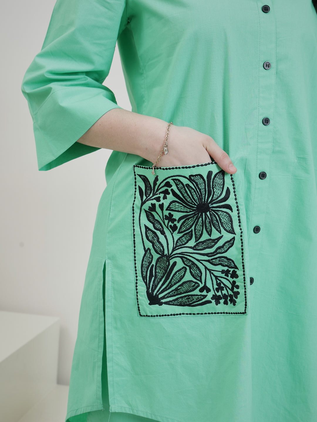 Women Solid Cotton Kurta with Trousers