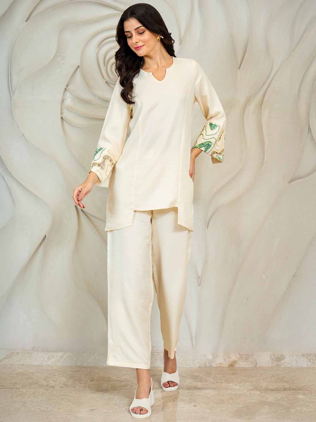 Athena Beads And Stones V-Neck Linen Kurta With Trousers