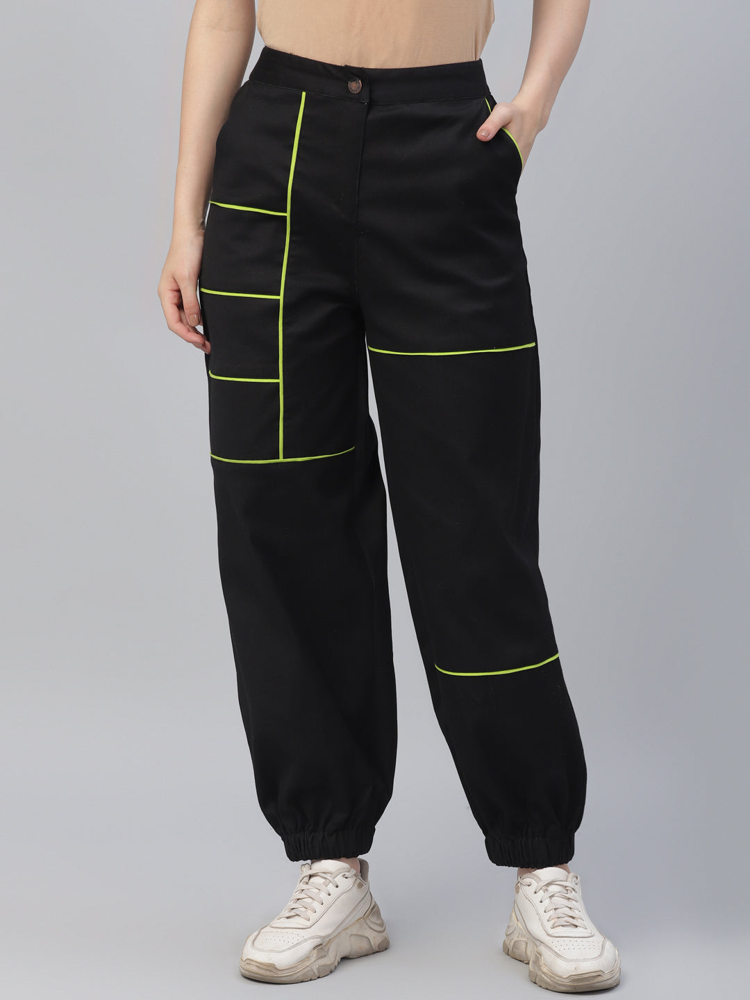 Athena Women Black & Green Regular Fit Printed Joggers