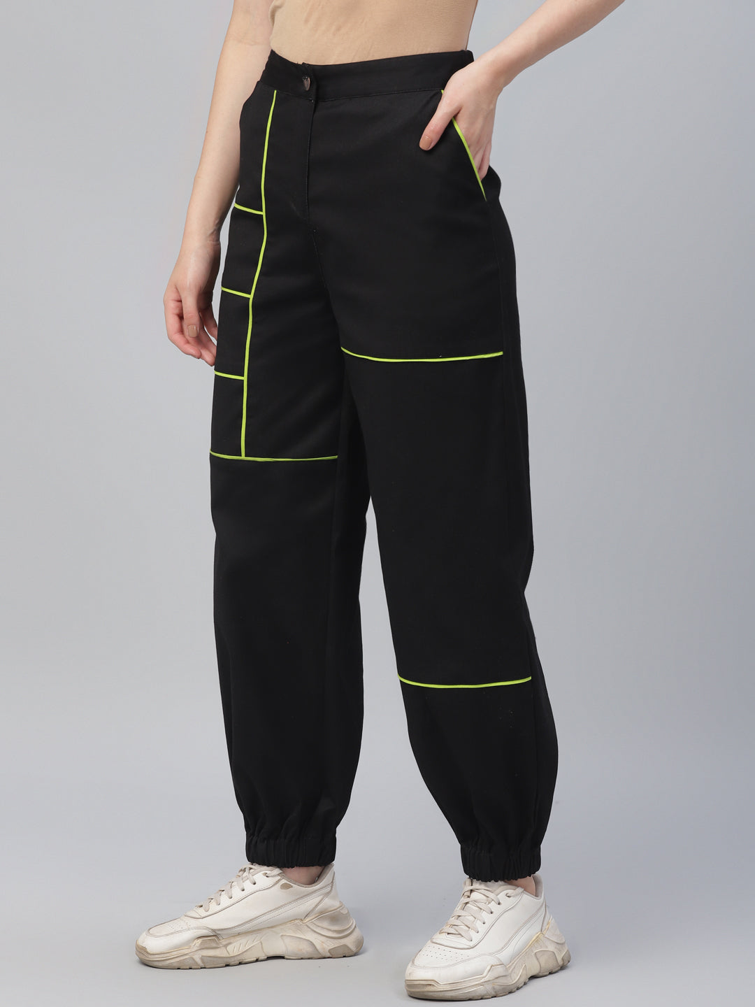 Athena Women Black & Green Regular Fit Printed Joggers