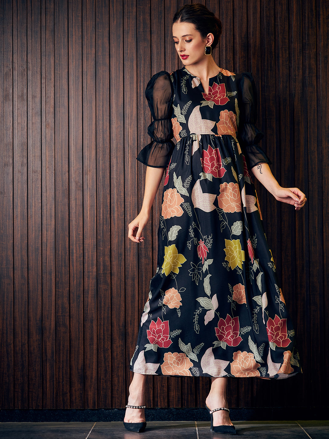 Floral Printed Black Floral Maxi Dress With Sleeves Athena Black